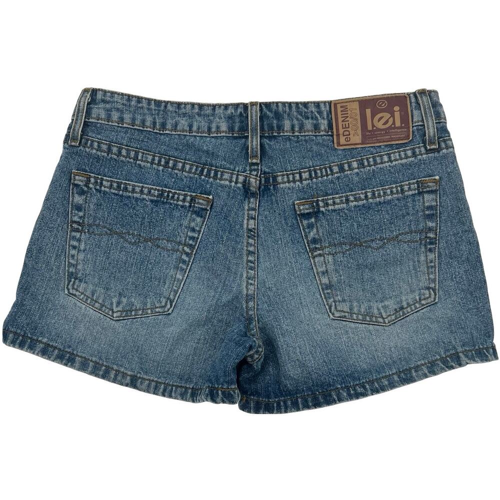 VTG y2k Women's Mid Rise L.E.I. Medium Wash Blue Denim Cheeky Jean Shorts Sz 6 - Picture 4 of 6
